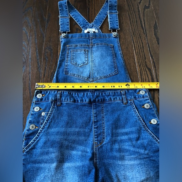 Love Tree Denim Women’s M Medium Vintage Wash Raw Cuffed Hem Denim/Jean Overalls - Picture 9 of 12